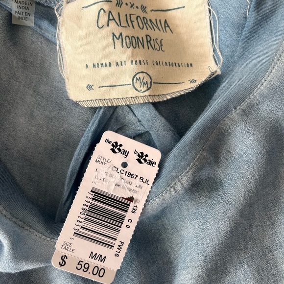 NWT California Moon Rise Blue Drape Back Blouse M - Picture 5 of 15